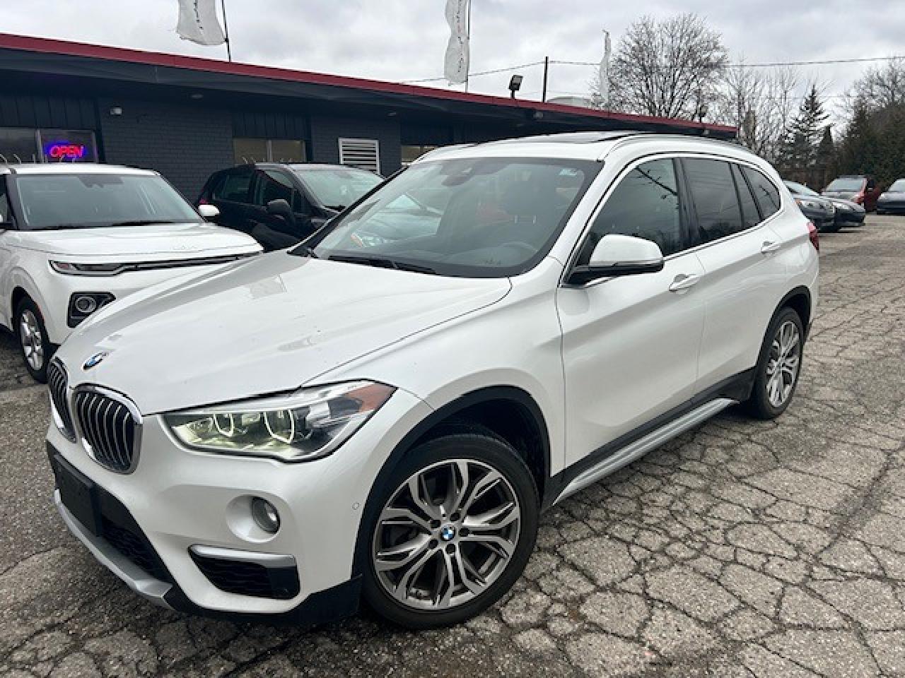 Used 2019 BMW X1 xDRIVE28i / NAV / ROOF / LEATHER / NO ACCIDENTS for sale in Cambridge, ON