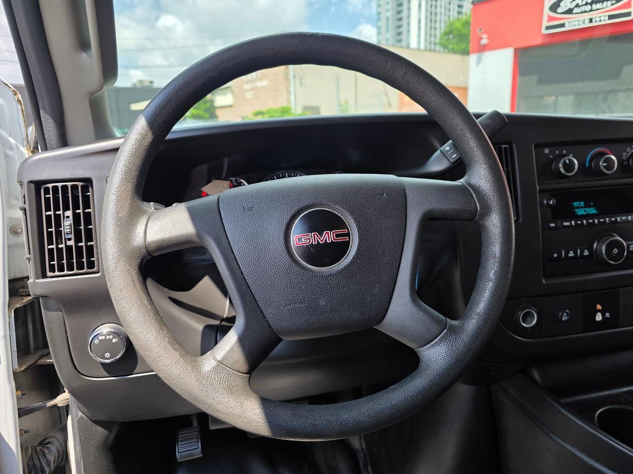 2017 GMC Savana Cargo Van 2500 Photo