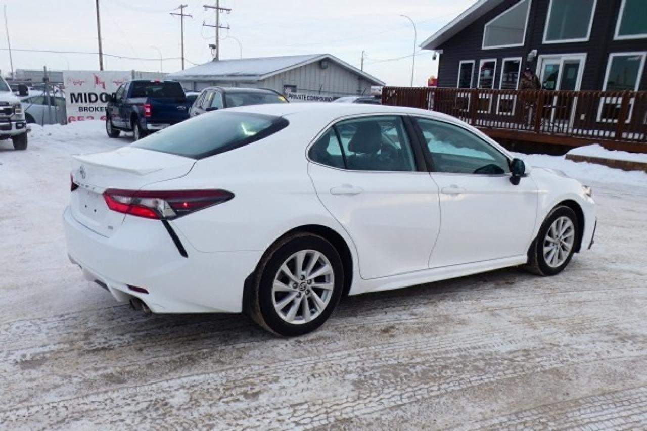 2024 Toyota Camry SE Auto w/Htd L.wrap, BUC - Photo #6