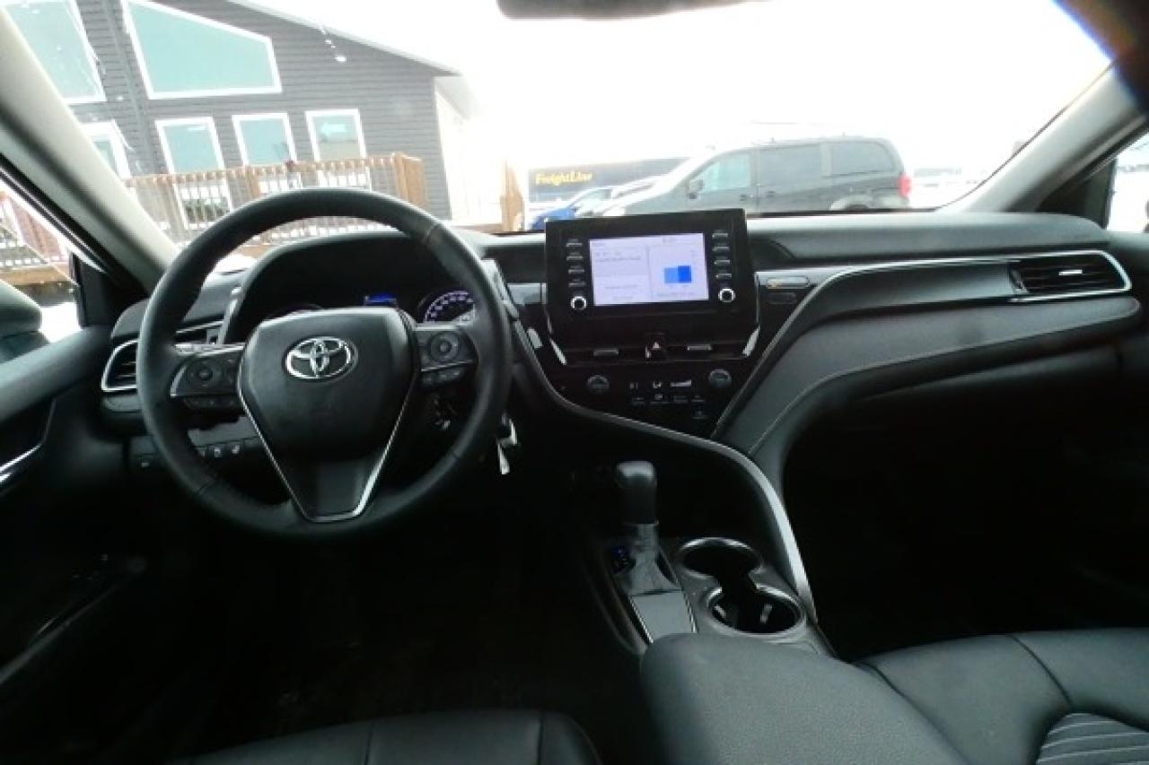2024 Toyota Camry SE Auto w/Htd L.wrap, BUC - Photo #11