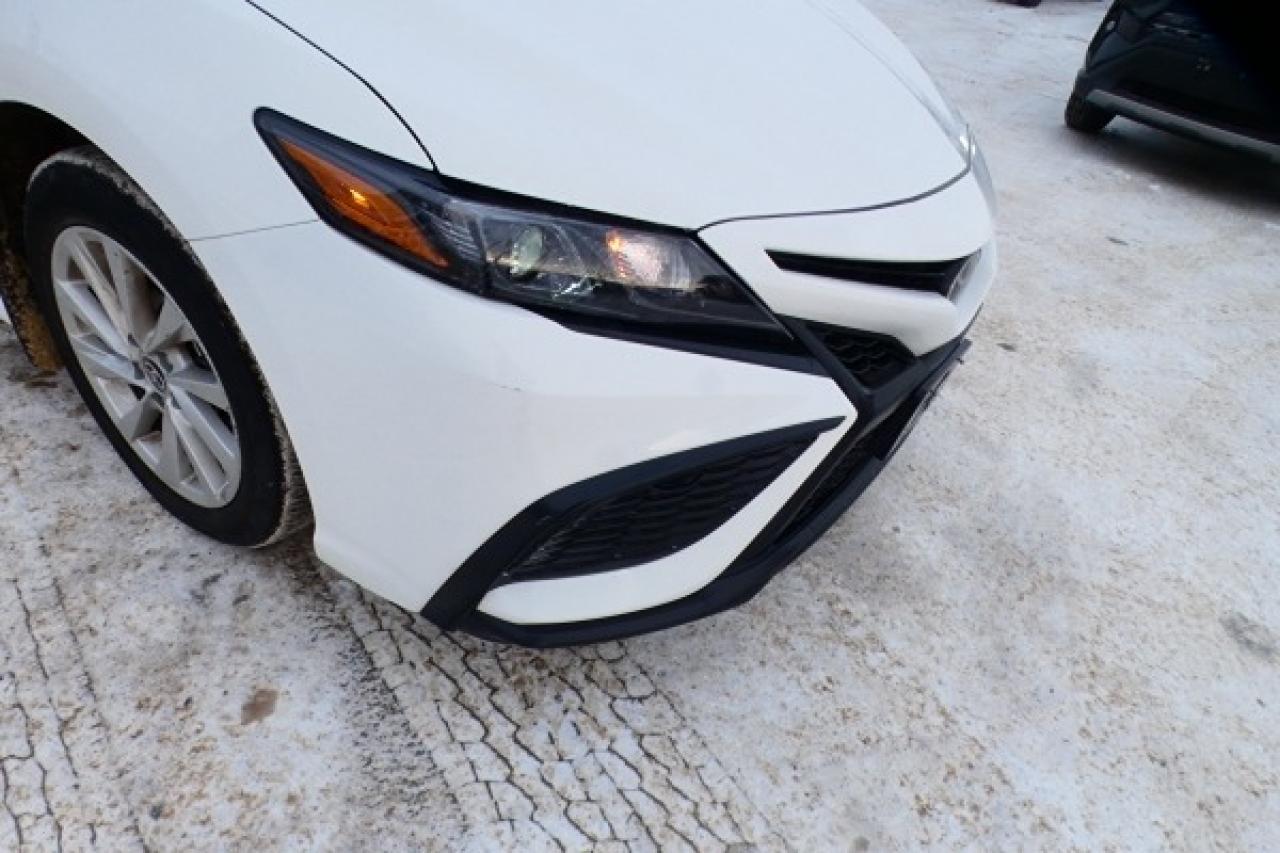 2024 Toyota Camry SE Auto w/Htd L.wrap, BUC - Photo #23