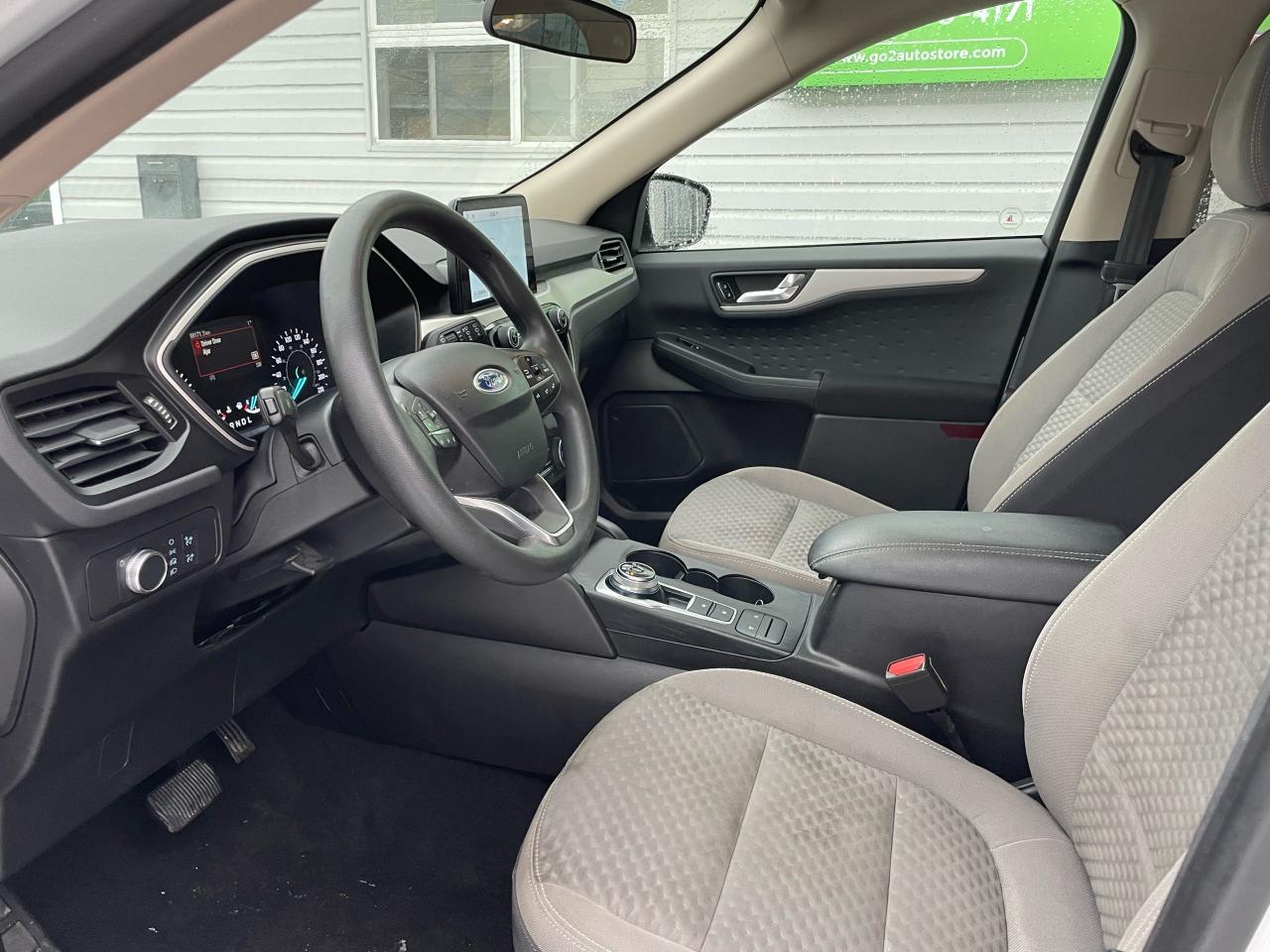 2020 Ford Escape SE - Photo #7