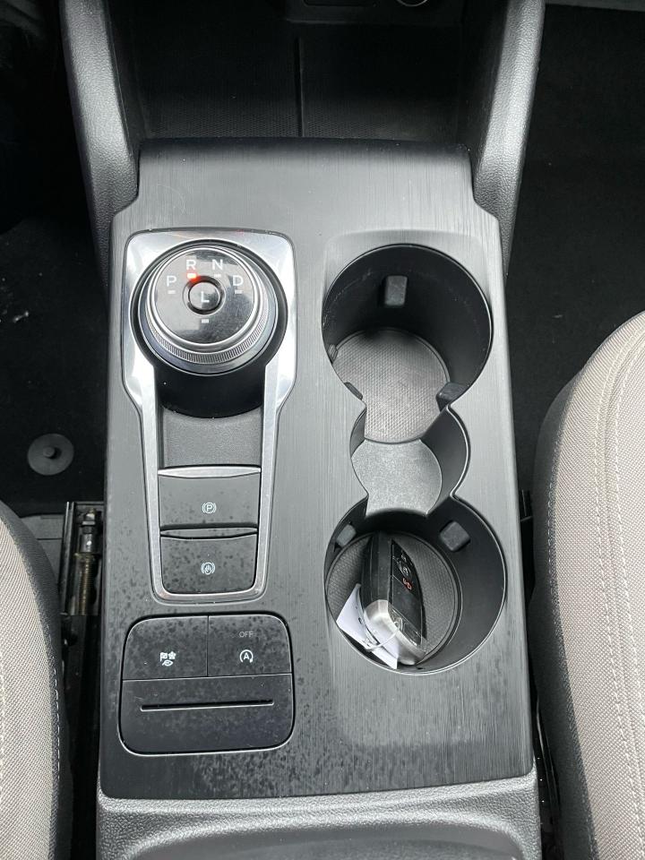 2020 Ford Escape SE - Photo #11