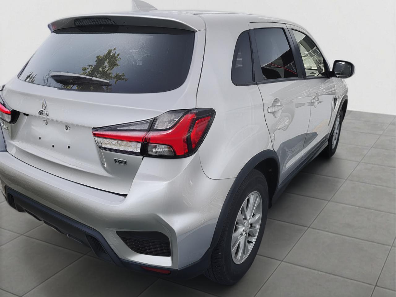 2021 Mitsubishi RVR SE AWC Photo2