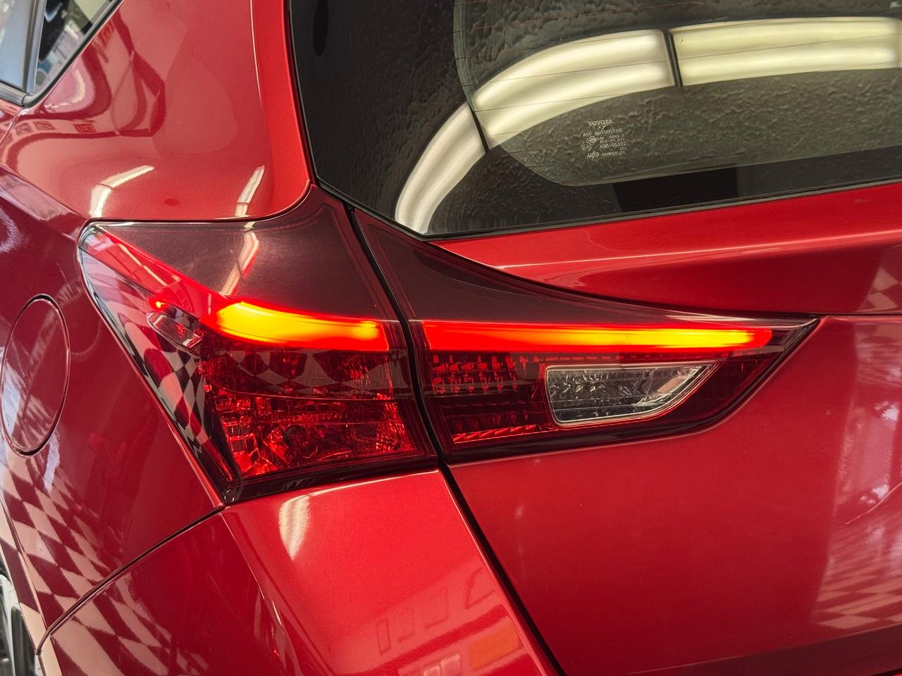2018 Toyota Corolla iM IM+New Tires+Camera+Heated Seats+A/C! Photo