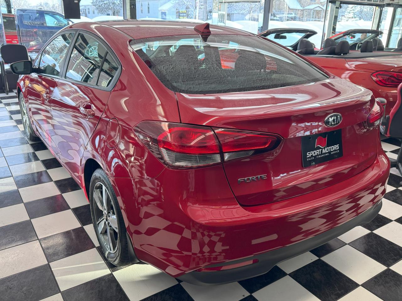 2018 Kia Forte LX+Camera+ApplePlay+New Tires+New Brakes Photo3