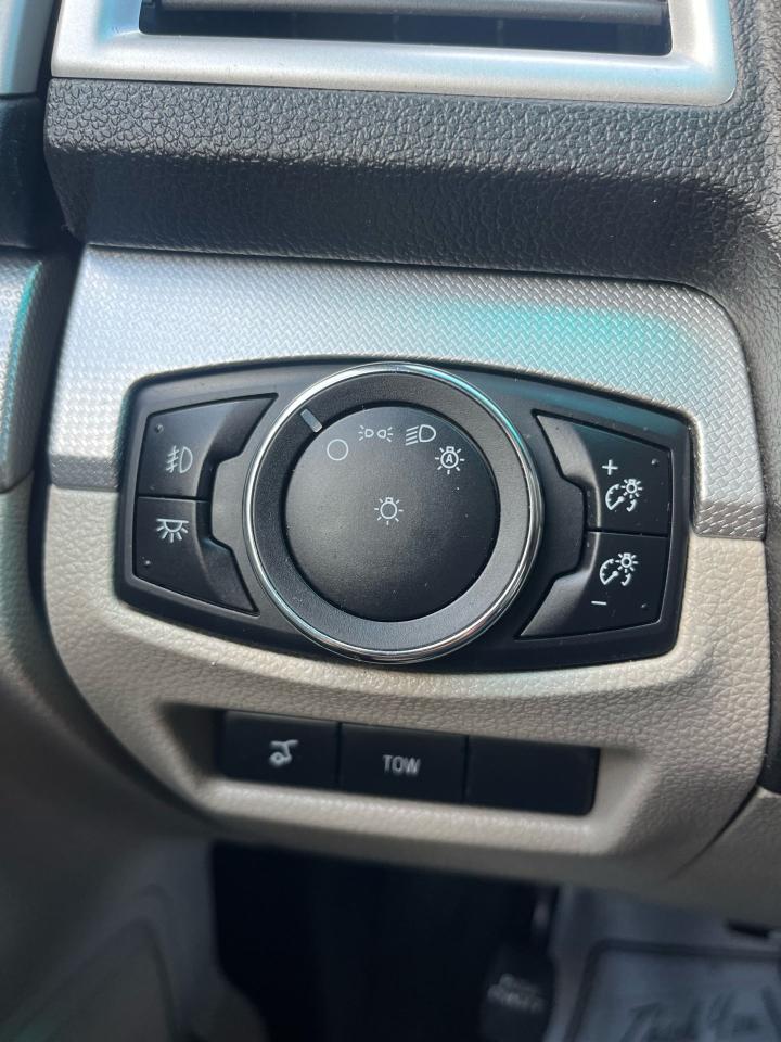 2015 Ford Explorer XLT - Photo #12