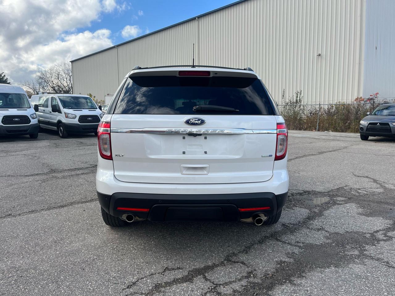 2015 Ford Explorer XLT - Photo #3