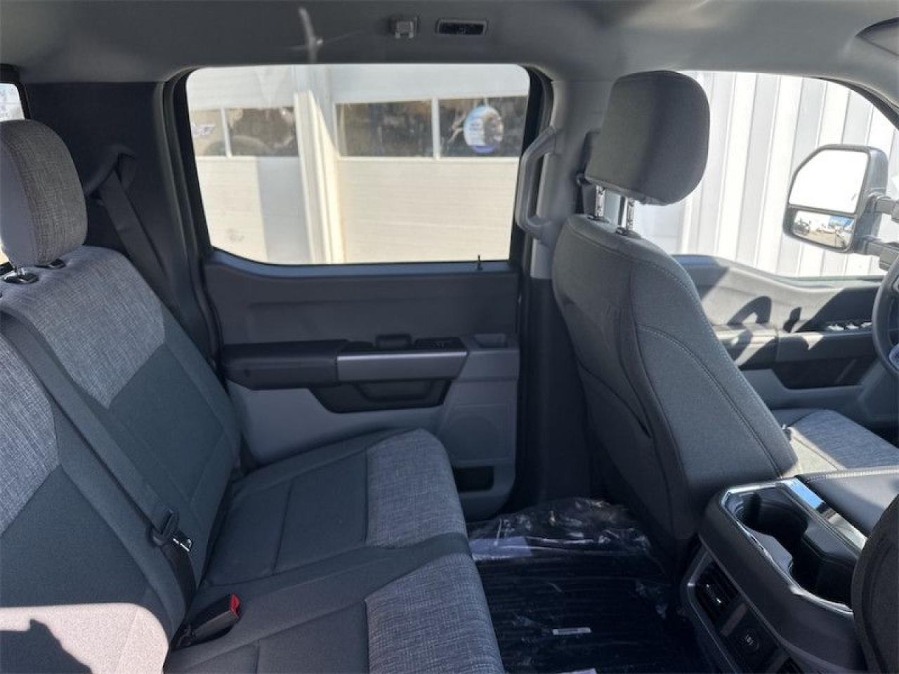 2024 Ford F-350 Super Duty XLT Photo5