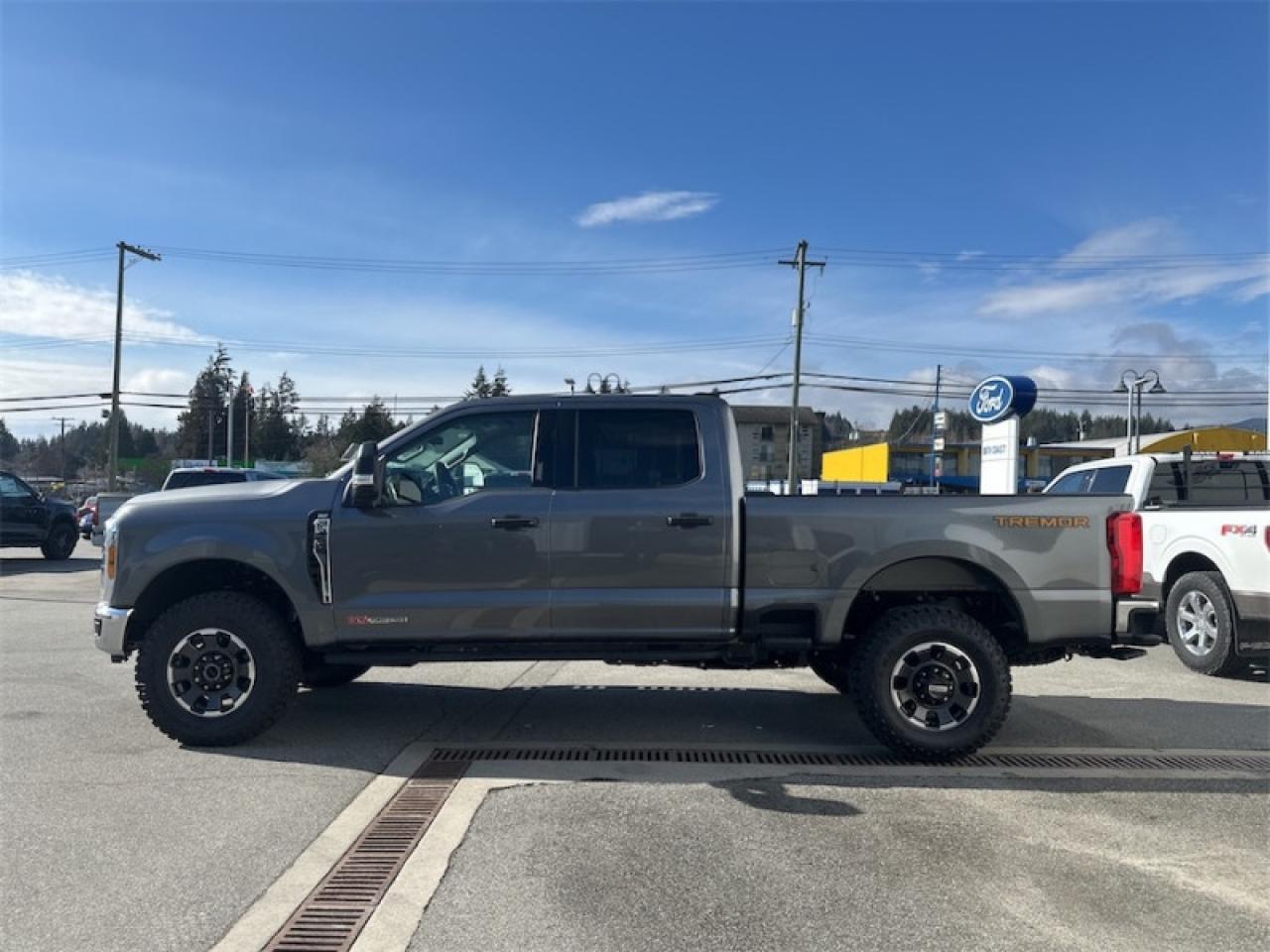 2024 Ford F-350 Super Duty XLT Photo1