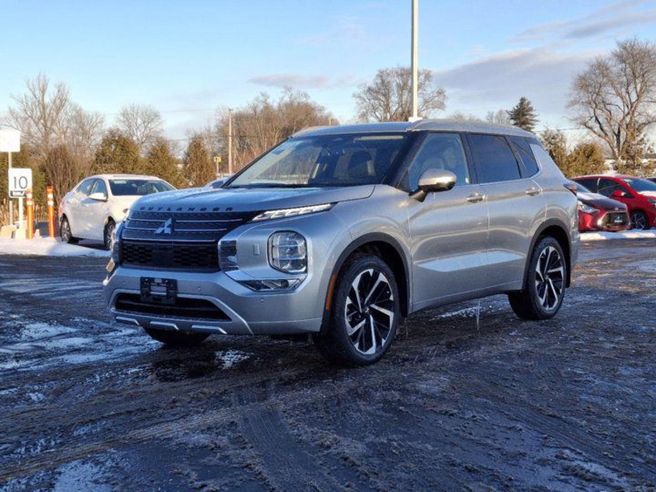 Used 2022 Mitsubishi Outlander GT  AWD | 7 Pass | Leather | Nav | Pano Roof | Bose | HUD | Heated Steering + Seats | 360 Camera for sale in Guelph, ON