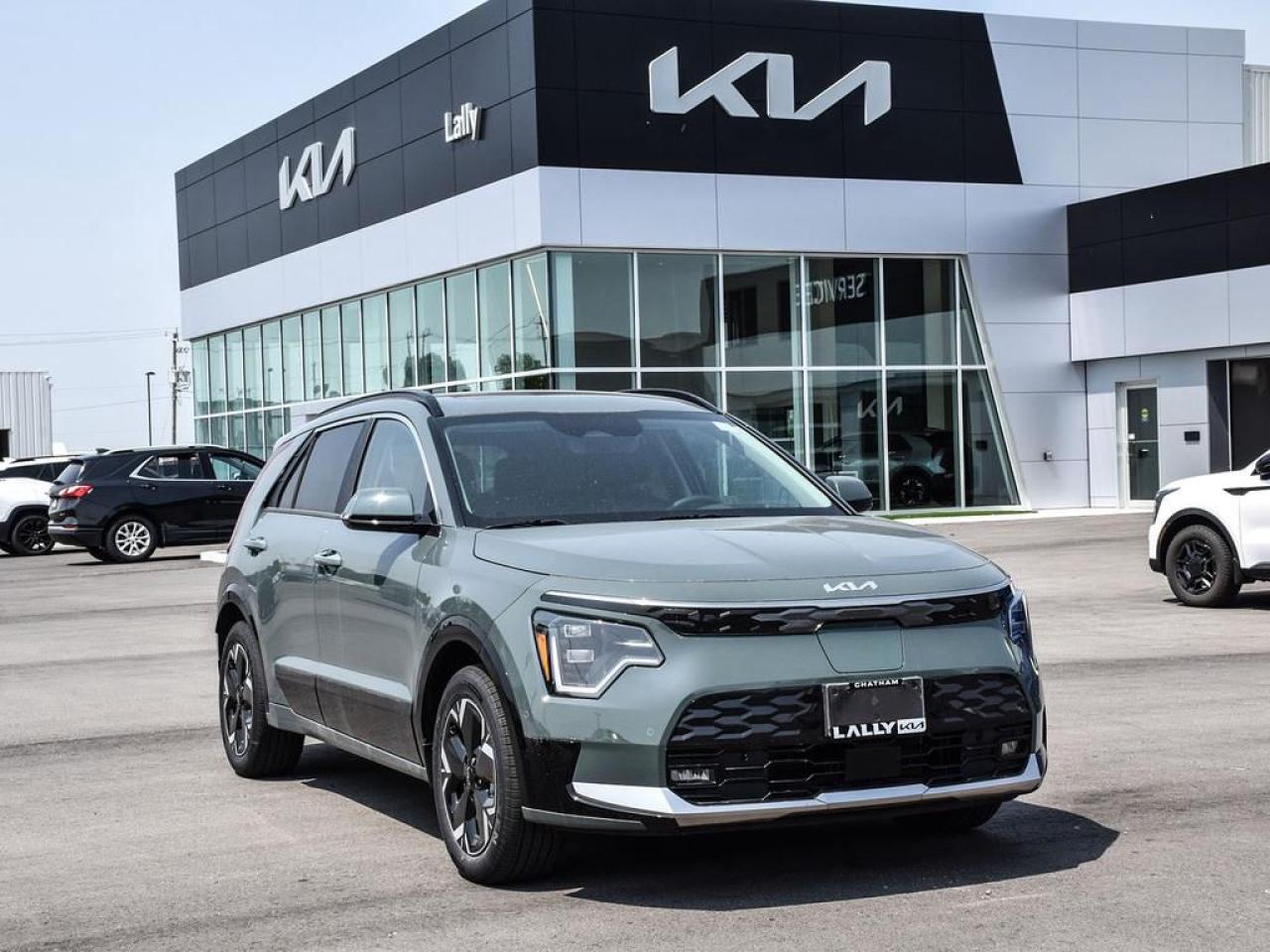 New 2025 Kia NIRO EV Wave NIRO EV WIND/ APPLE CARPLAY & ANDROID AUTO, HARMAN/KARDON® SPEAKERS, HEATED & AIR-COOLED FRONT BUCKET SEATS, HEATED REAR SEATS, MEMORY SEAT, NAVIGATION SYSTEM, POWER LIFTGATE, POWER MOONROOF. for sale in Chatham, ON