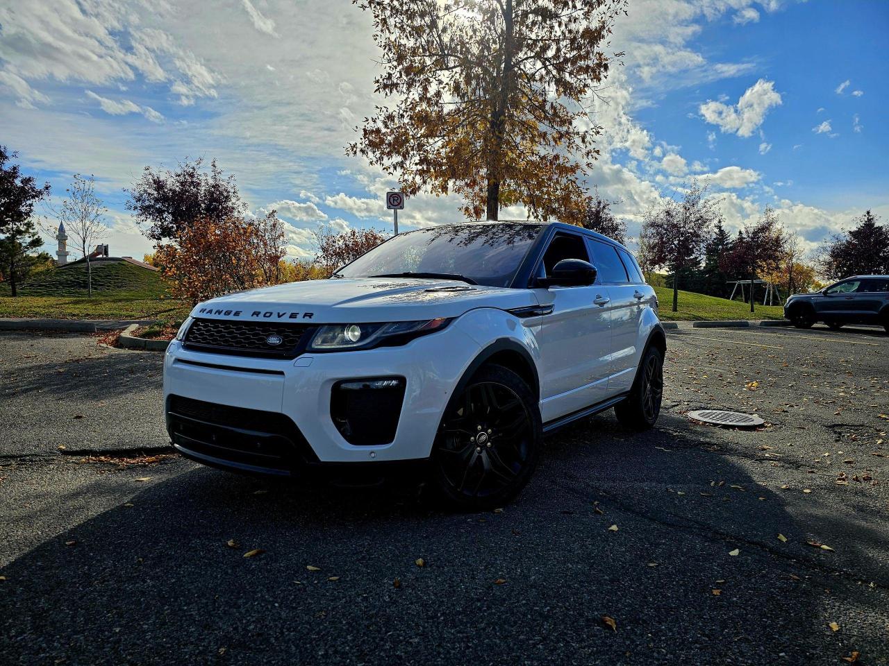 Used 2018 Land Rover Range Rover Evoque 5 Door HSE Dynamic for sale in Calgary, AB