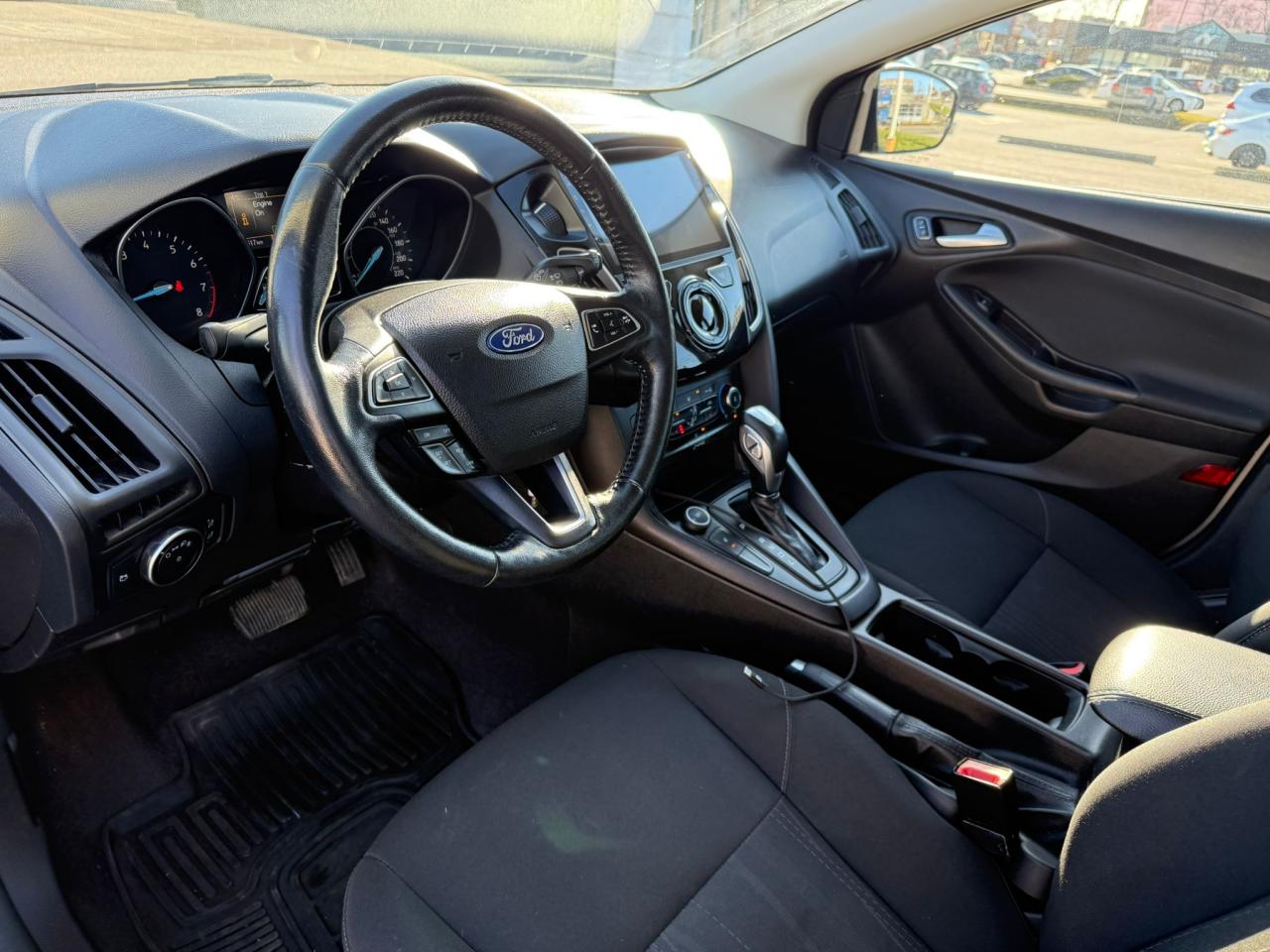 2016 Ford Focus SE  ACCIDENT FREE /CARPLAY /BACKUP CAMERA /BLUTOOT - Photo #13