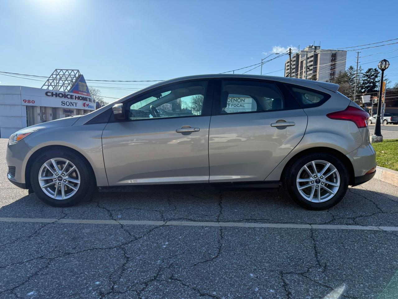 2016 Ford Focus SE  ACCIDENT FREE /CARPLAY /BACKUP CAMERA /BLUTOOT - Photo #6
