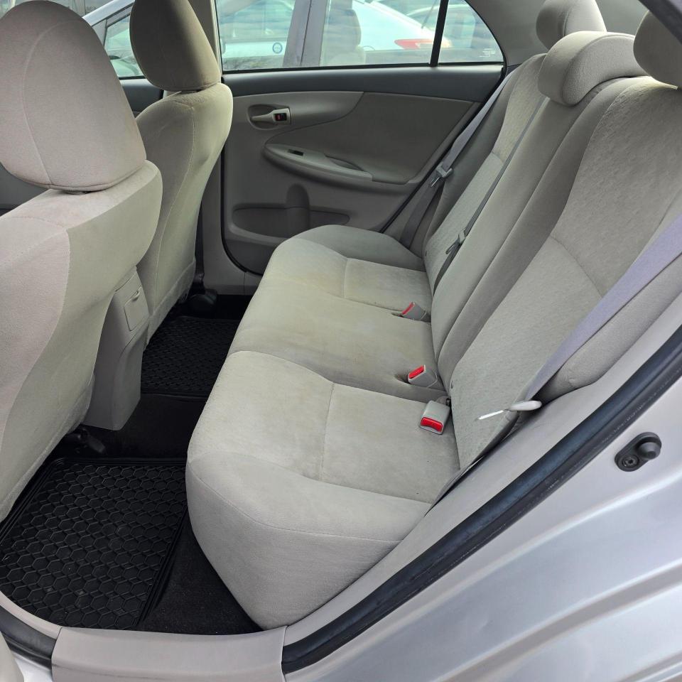 2009 Toyota Corolla 4DR SDN MAN CE Photo3