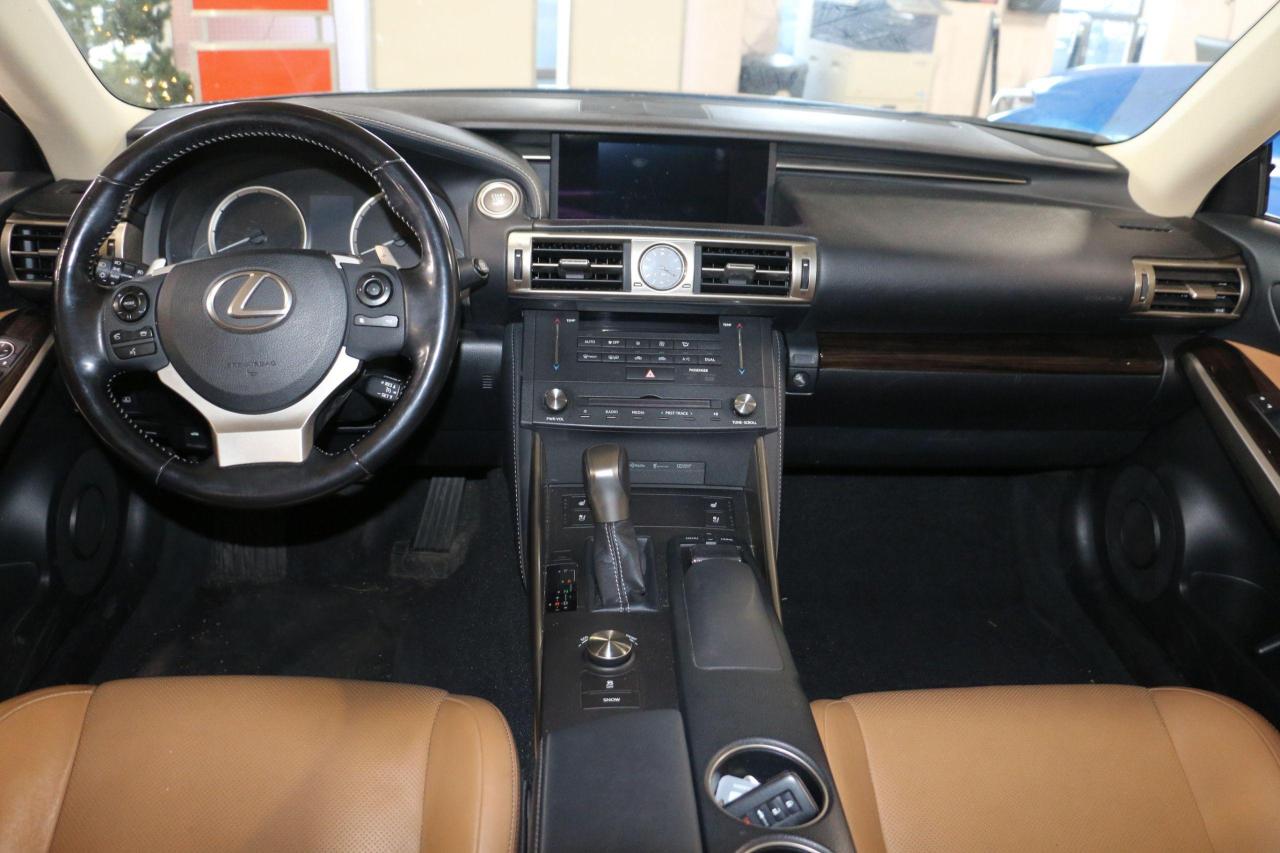 2016 Lexus IS 350 AWD - BLINDSPOT|NAVI|CAMERA|HEATED&VENTILATED SEAT - Photo #12