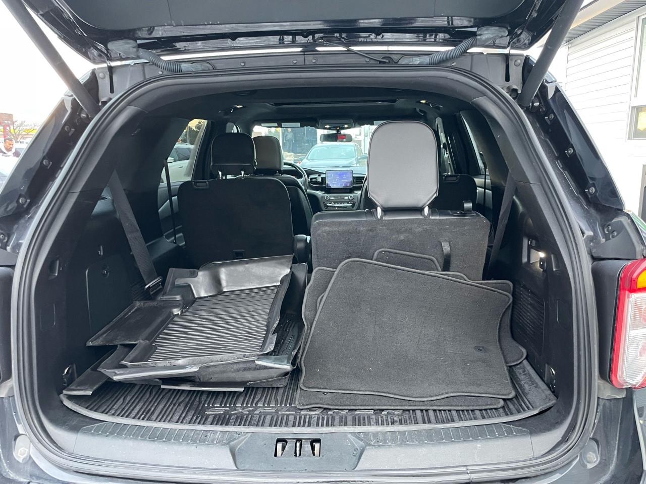 2020 Ford Explorer XLT - Photo #6