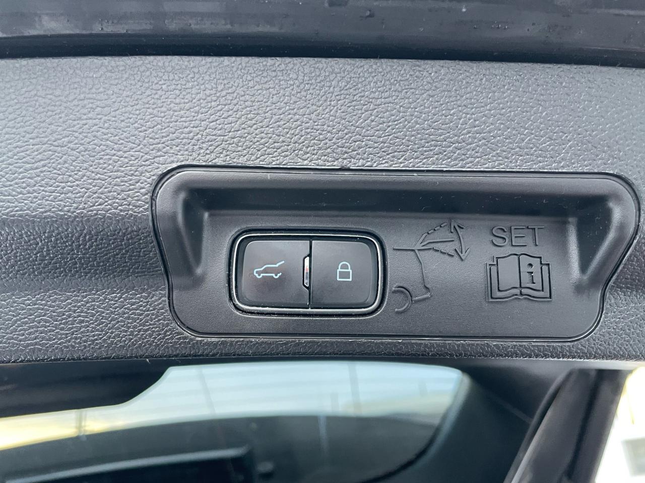 2020 Ford Explorer XLT - Photo #7