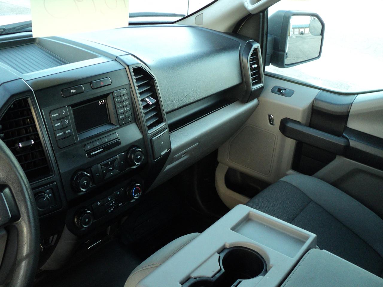 2017 Ford F-150 XL RegCab 2WD 3.5L6cyl 8ftBox - Photo #16