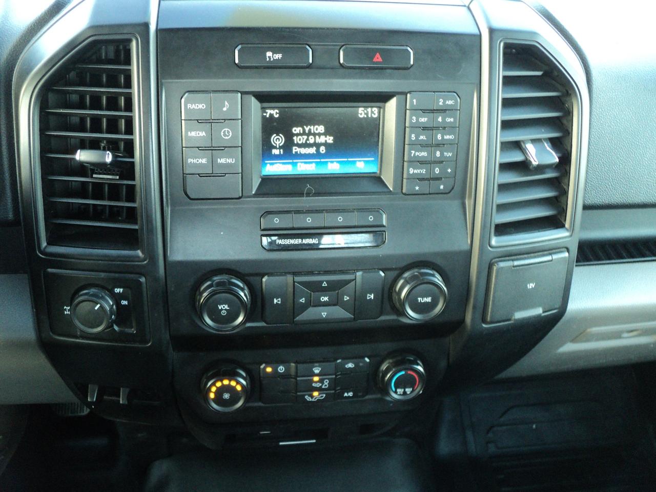 2017 Ford F-150 XL RegCab 2WD 3.5L6cyl 8ftBox - Photo #18
