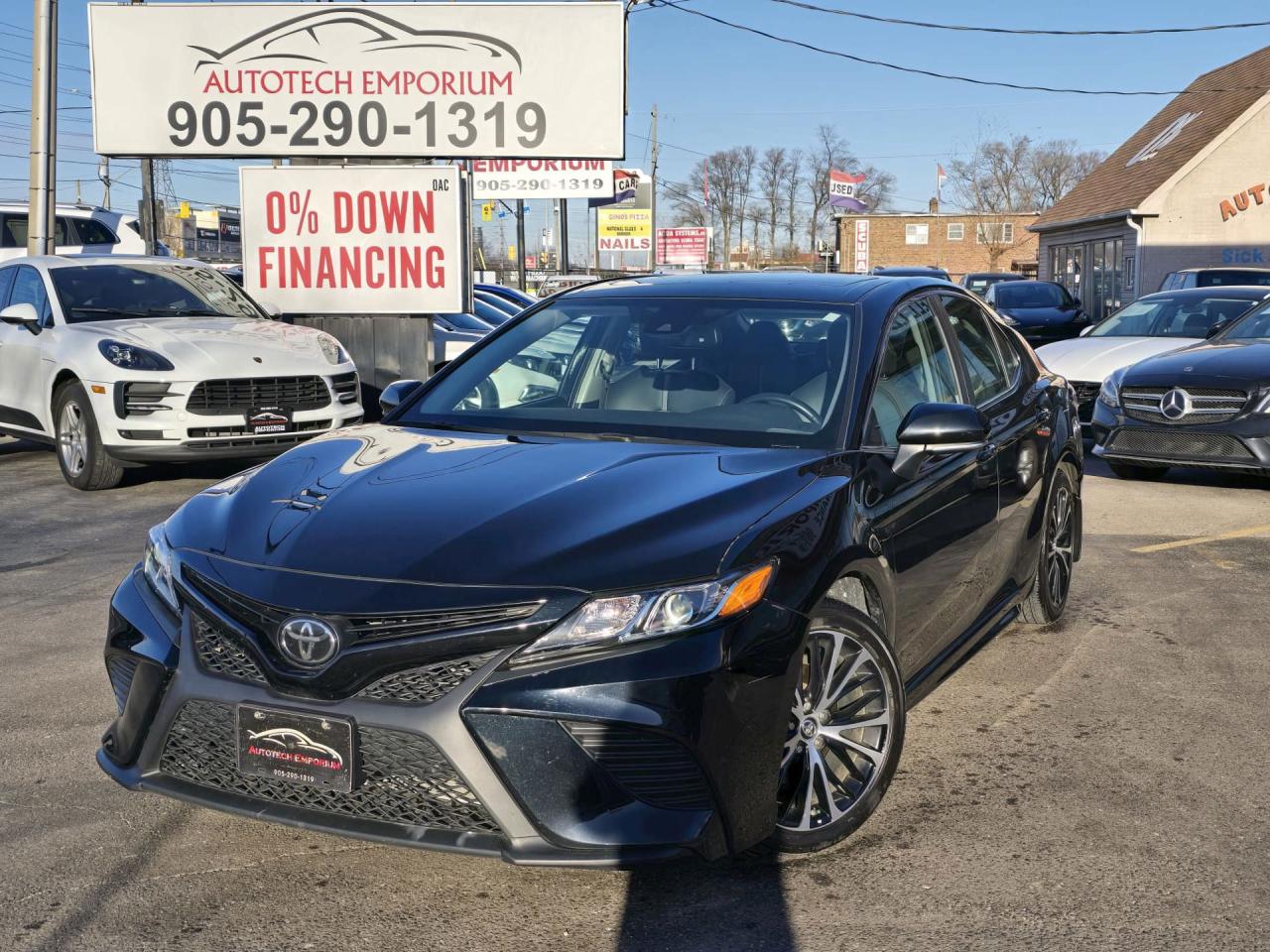 Used 2019 Toyota Camry SE UPGRADE / Leather / Sunroof / Push Start for sale in Mississauga, ON