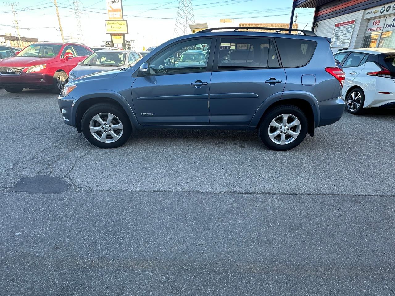 2012 Toyota RAV4 LIMITED  - Photo #9