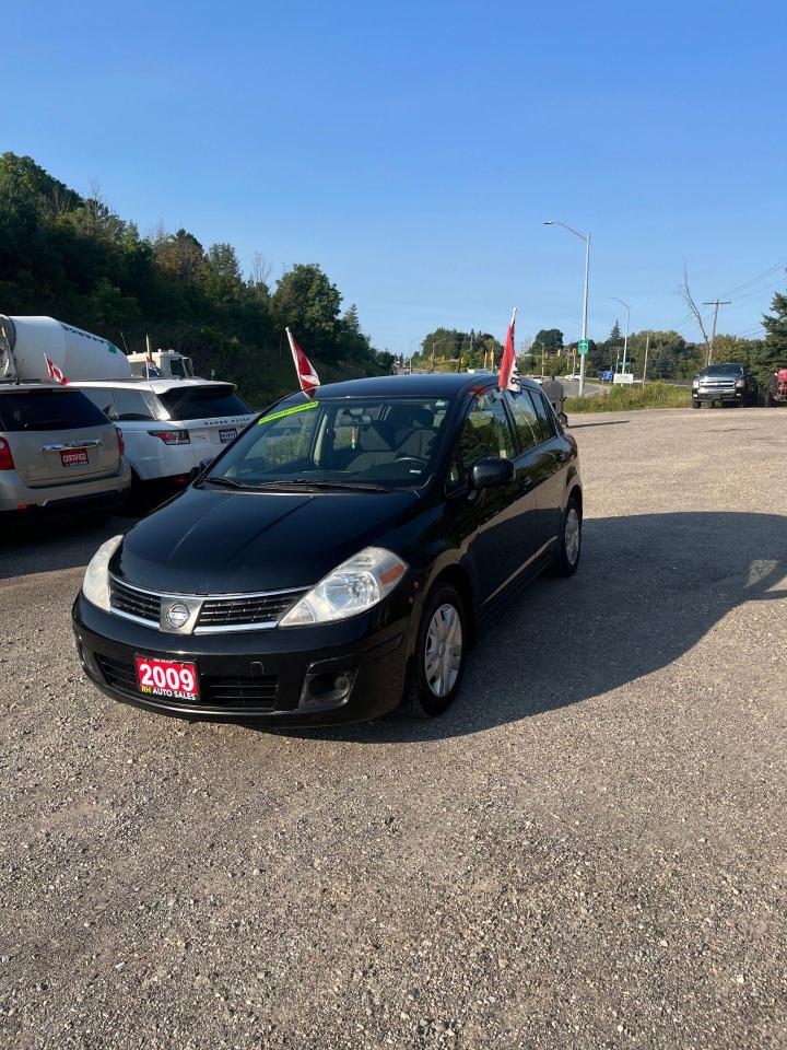 2009 Nissan Versa  - Photo #2