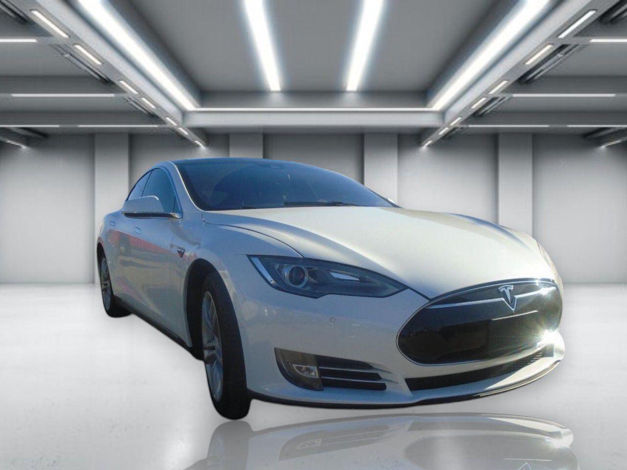 Used 2014 Tesla Model S Model S 60 RWD for sale in Fenwick, ON