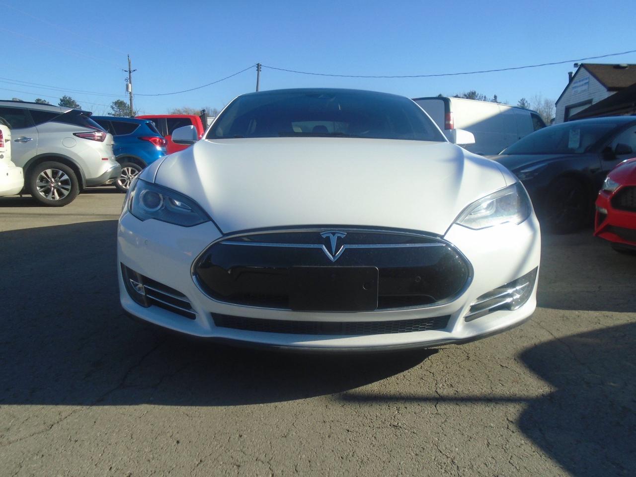 2014 Tesla Model S Model S 60 325KM FULL CHARGE RWD - Photo #2