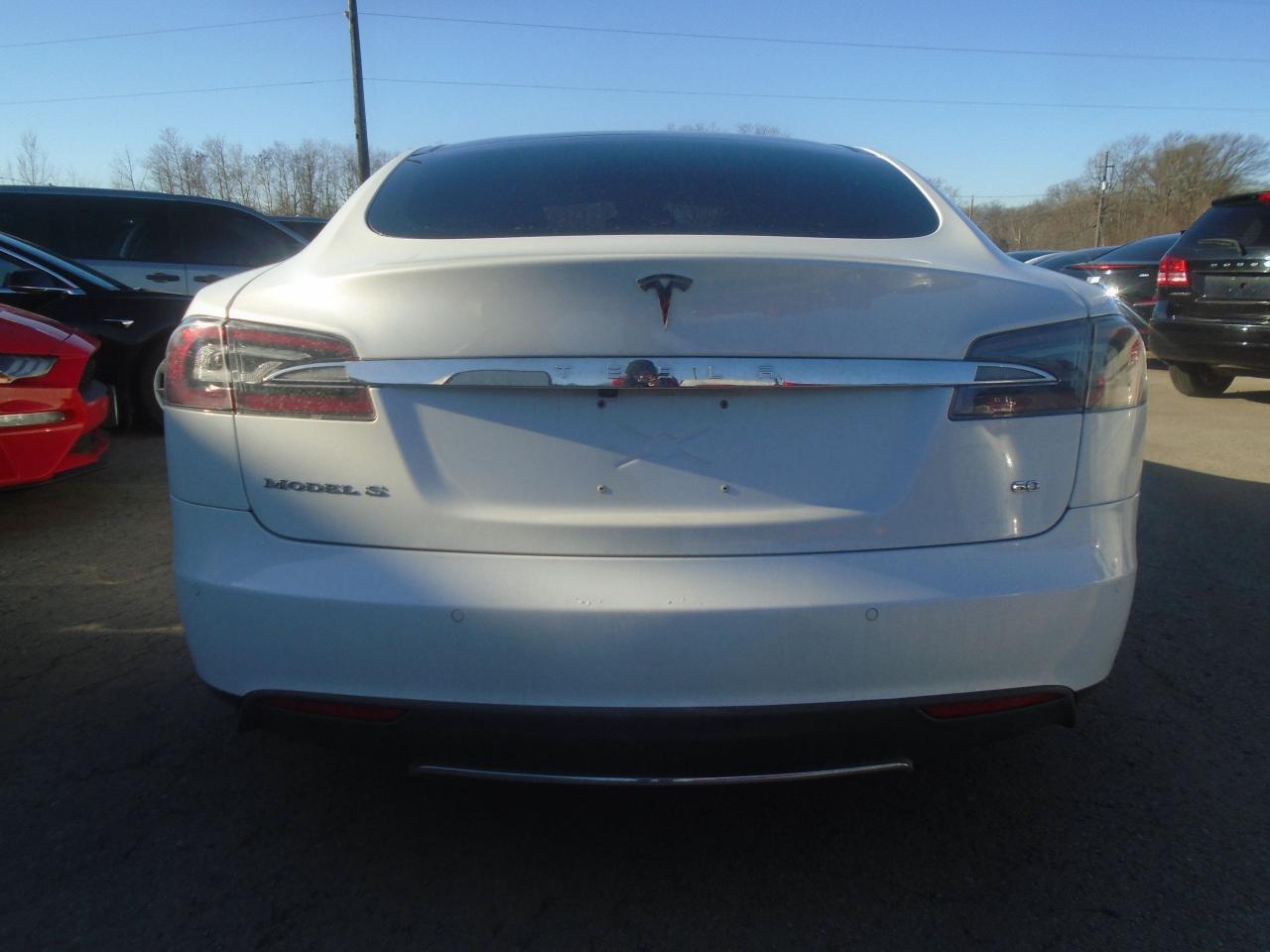 2014 Tesla Model S Model S 60 325KM FULL CHARGE RWD - Photo #7