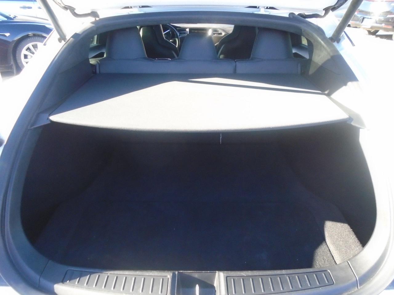 2014 Tesla Model S Model S 60 325KM FULL CHARGE RWD - Photo #32
