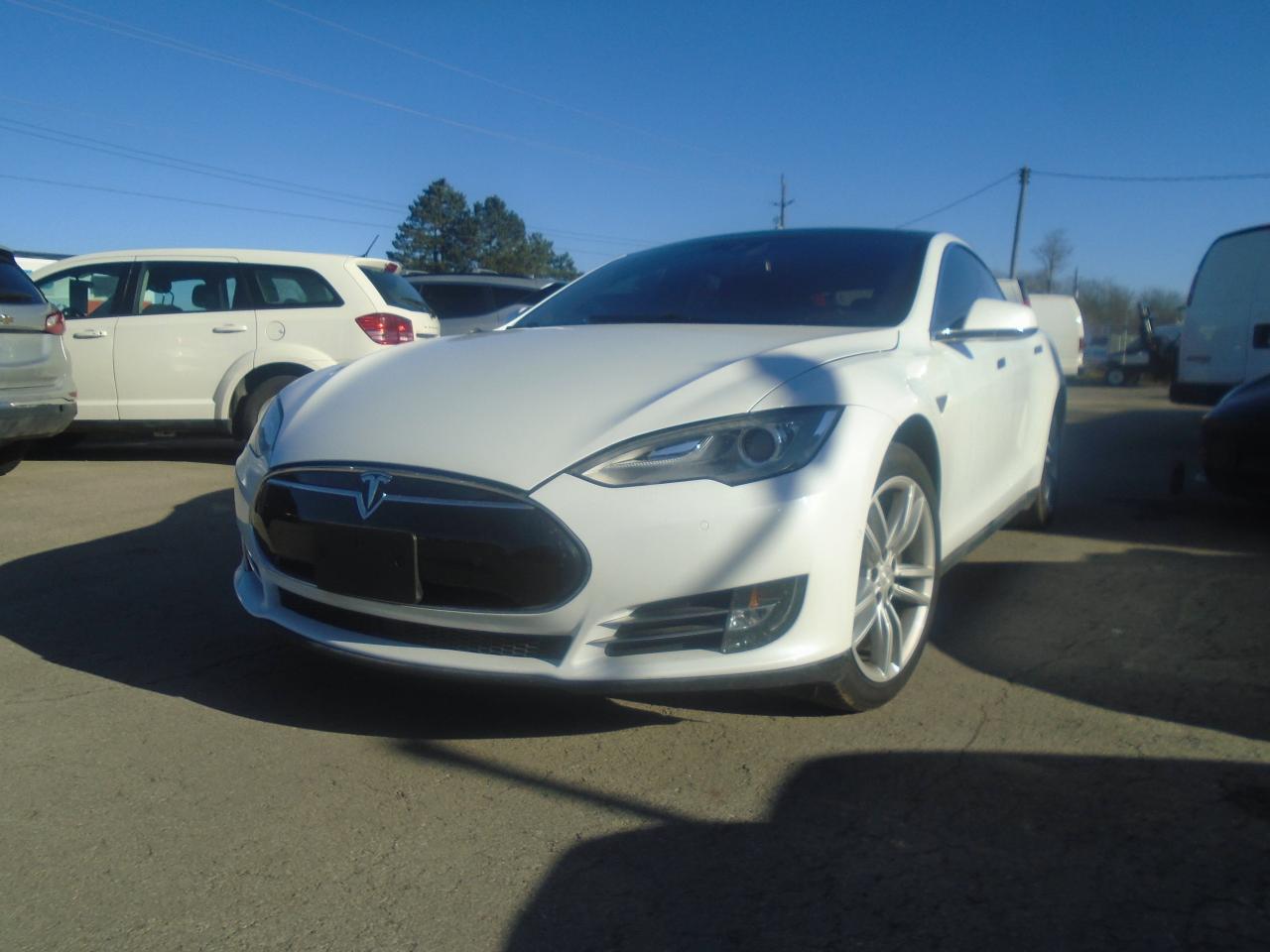2014 Tesla Model S Model S 60 325KM FULL CHARGE RWD Photo2