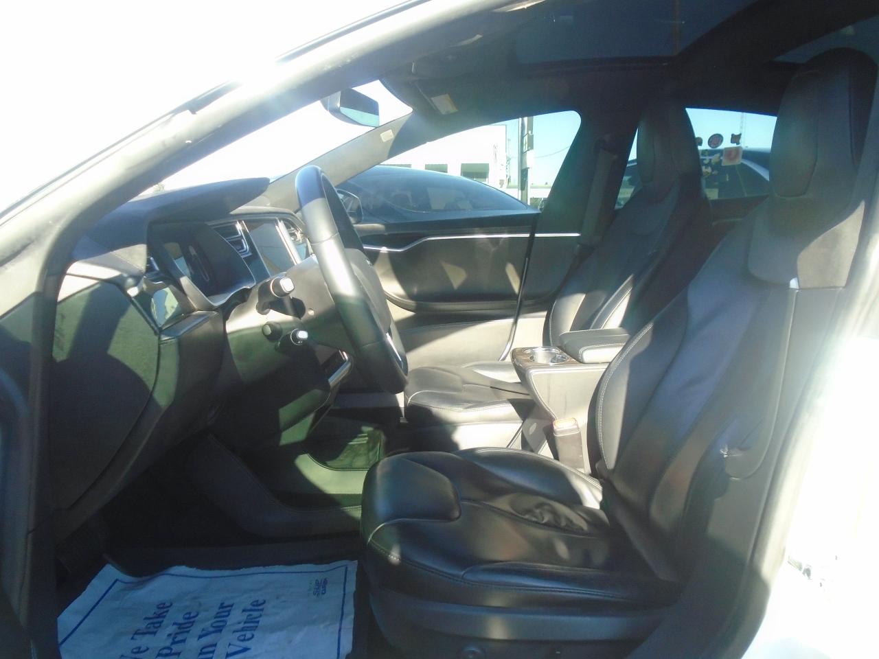 2014 Tesla Model S Model S 60 325KM FULL CHARGE RWD - Photo #10