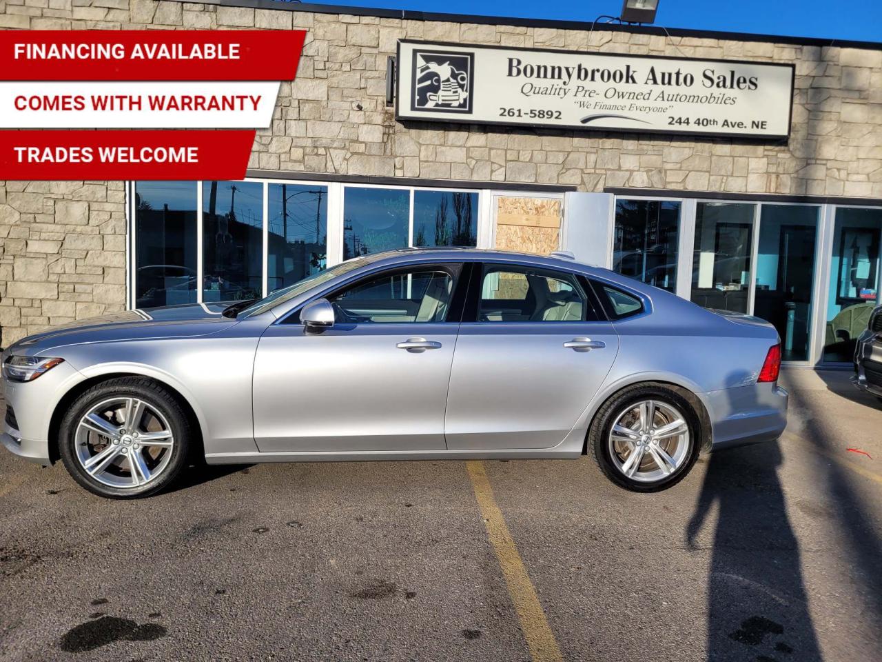 Used 2017 Volvo S90 Sdn AWD T6 Momentum/NAVIGATION/LEATHER/SUNROOF for sale in Calgary, AB