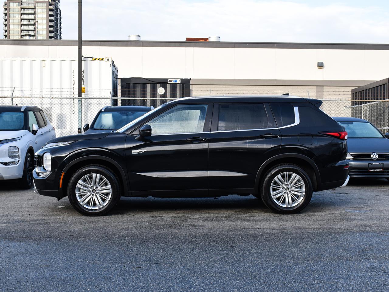 New 2025 Mitsubishi Outlander Phev LE - Navigation, MultiView Cameras, Power Liftgate for sale in Coquitlam, BC