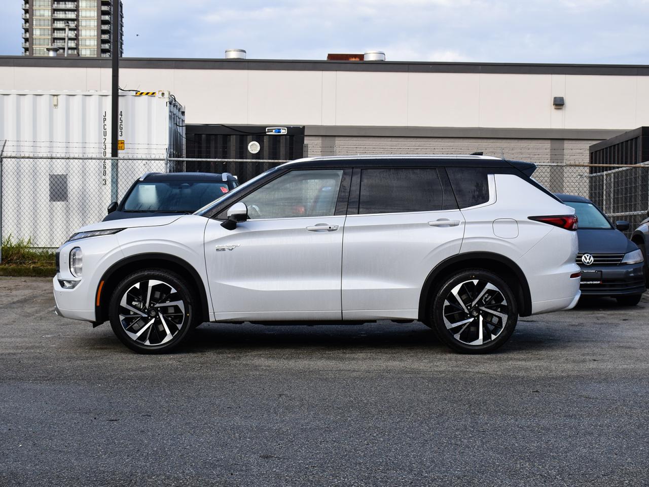 New 2025 Mitsubishi Outlander Phev GT Premium - Massage Seats, Navigation, Sunroof for sale in Coquitlam, BC