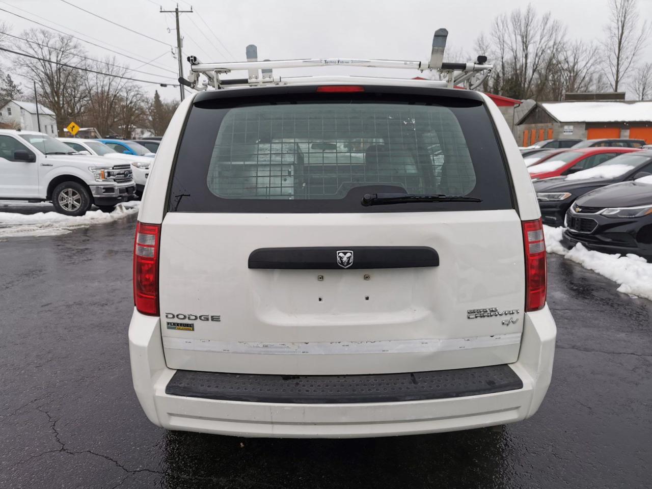 2010 Dodge Grand Caravan CARGO - Photo #4