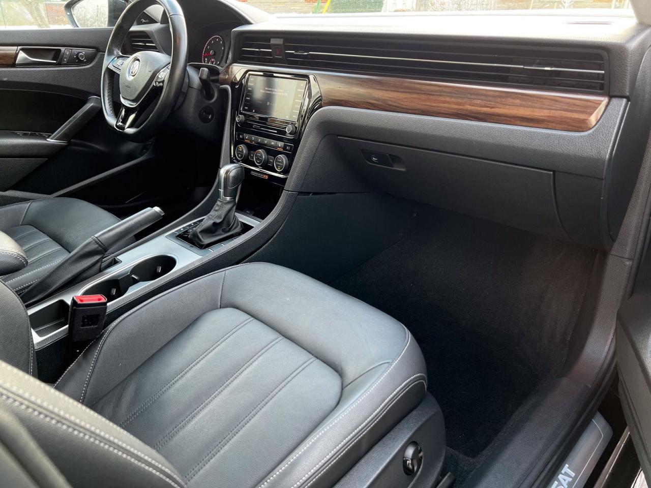 2020 Volkswagen Passat Execline - Photo #28