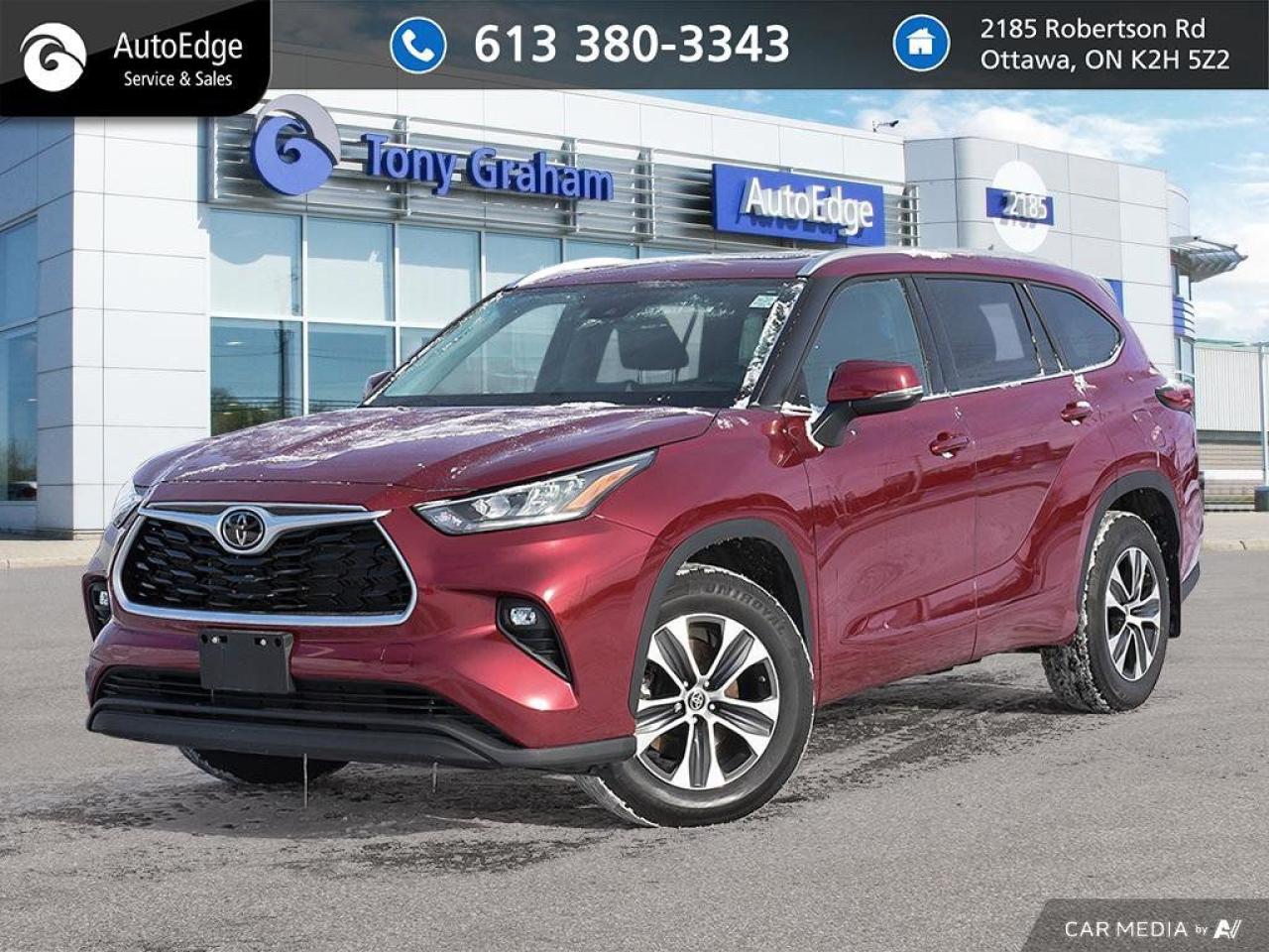 Used 2022 Toyota Highlander XLE for sale in Ottawa, ON