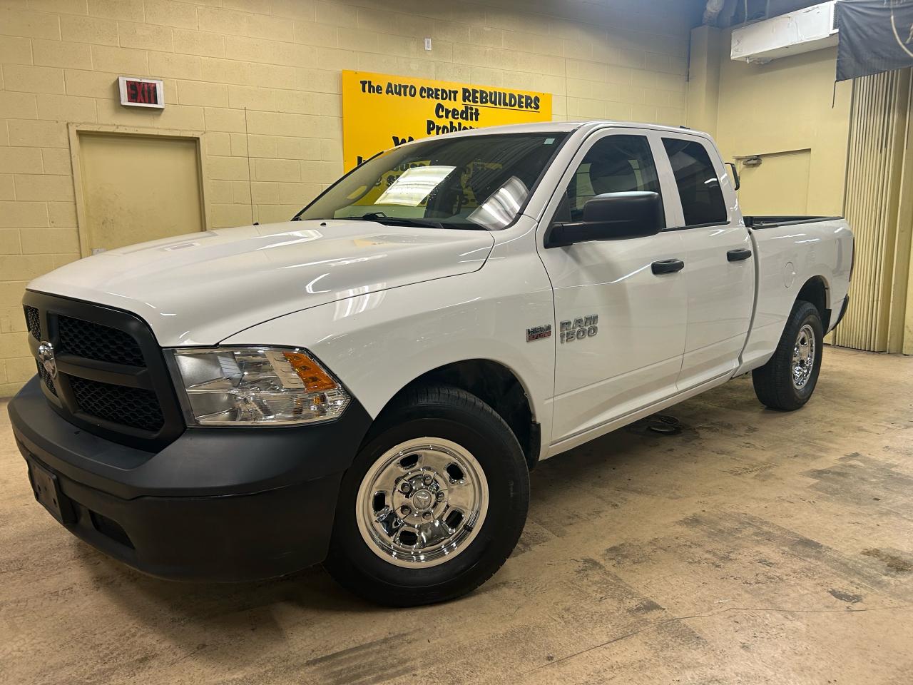 2017 RAM 1500 TRADESMAN - Photo #2