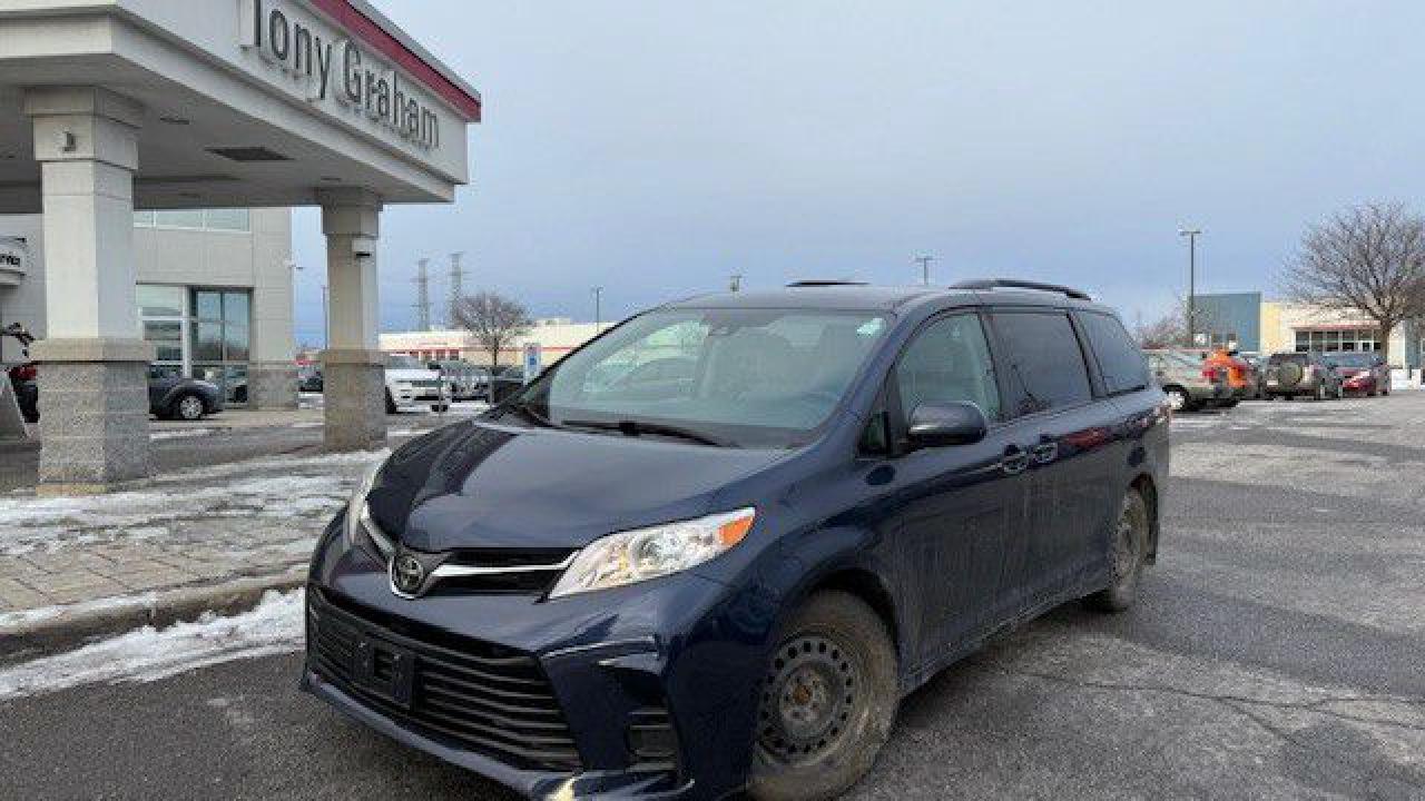 Used 2020 Toyota Sienna LE 8-Passenger for sale in Ottawa, ON