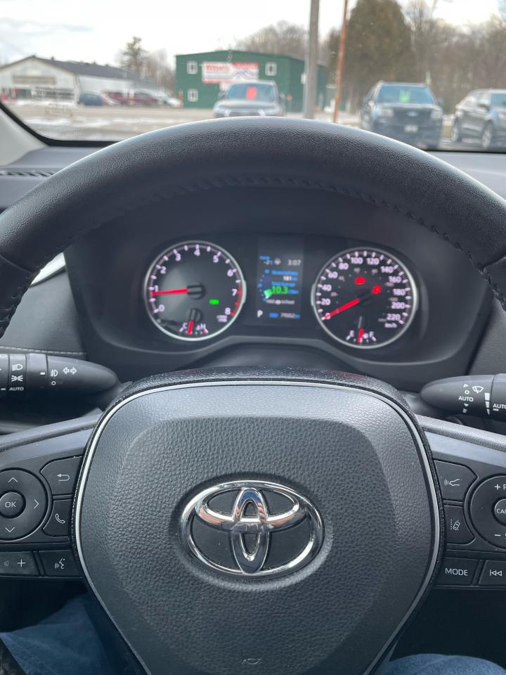 2021 Toyota RAV4 XLE AWD - Photo #3