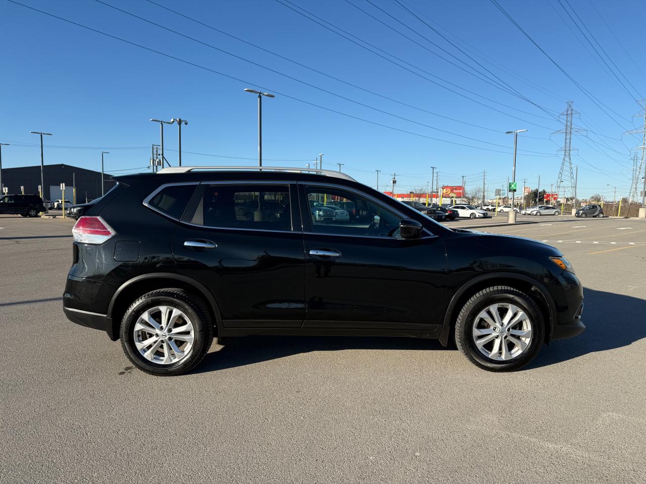 2016 Nissan Rogue AWD 4dr SV - Photo #4