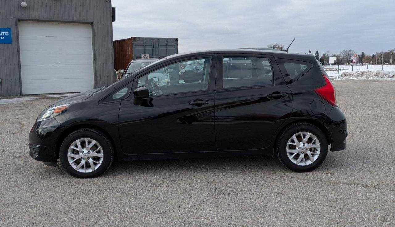 2017 Nissan Versa Note 5dr HB Auto 1.6 SV - Photo #2