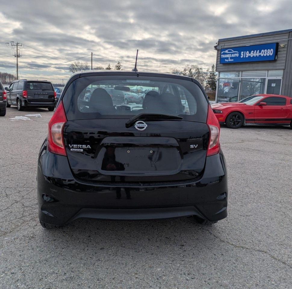 2017 Nissan Versa Note 5dr HB Auto 1.6 SV - Photo #4