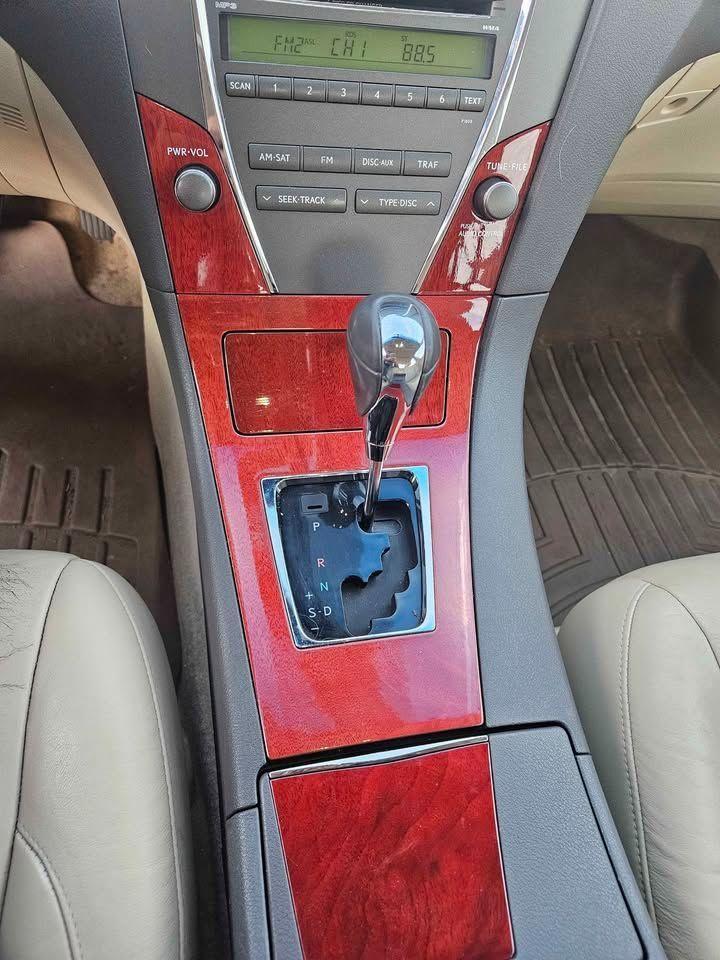 2009 Lexus ES 350  - Photo #10