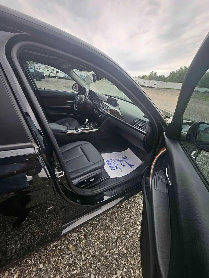 2013 BMW 3 Series  Photo3