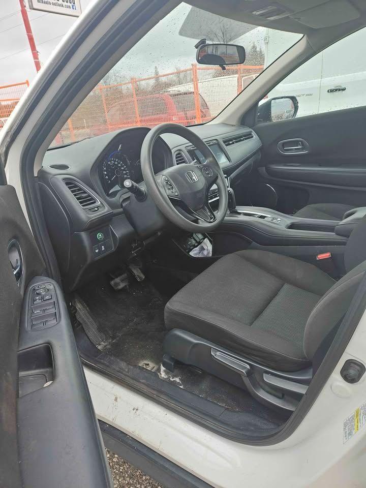 2015 Honda HR-V awd Photo2