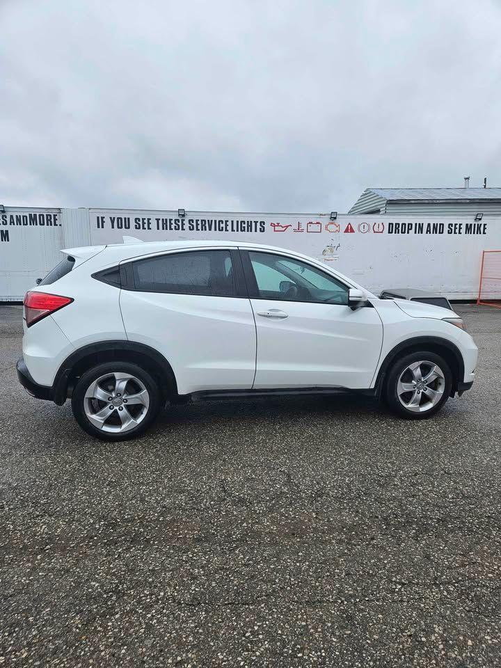 2015 Honda HR-V awd Photo4